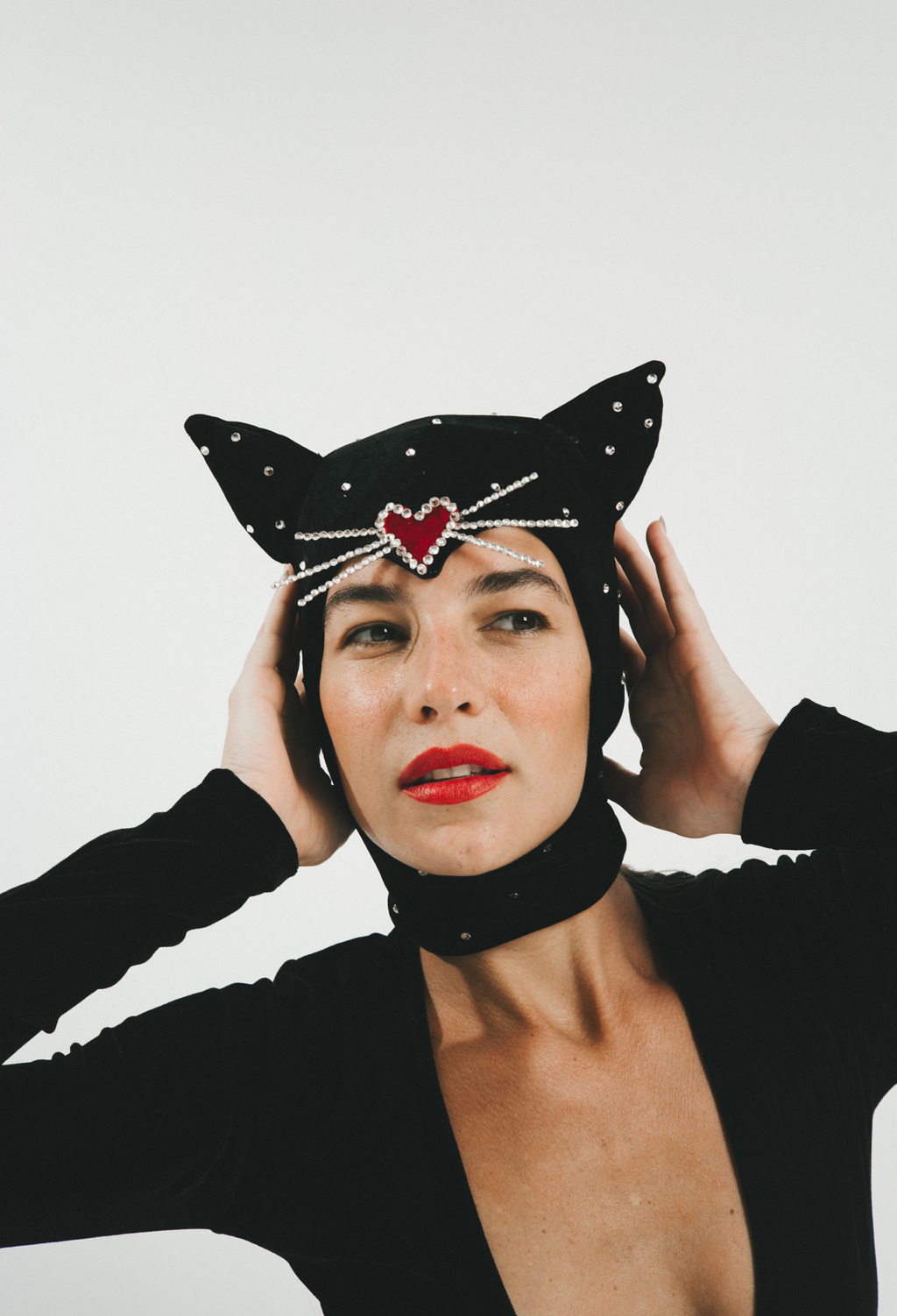 THE BLACK KITTY BONNET